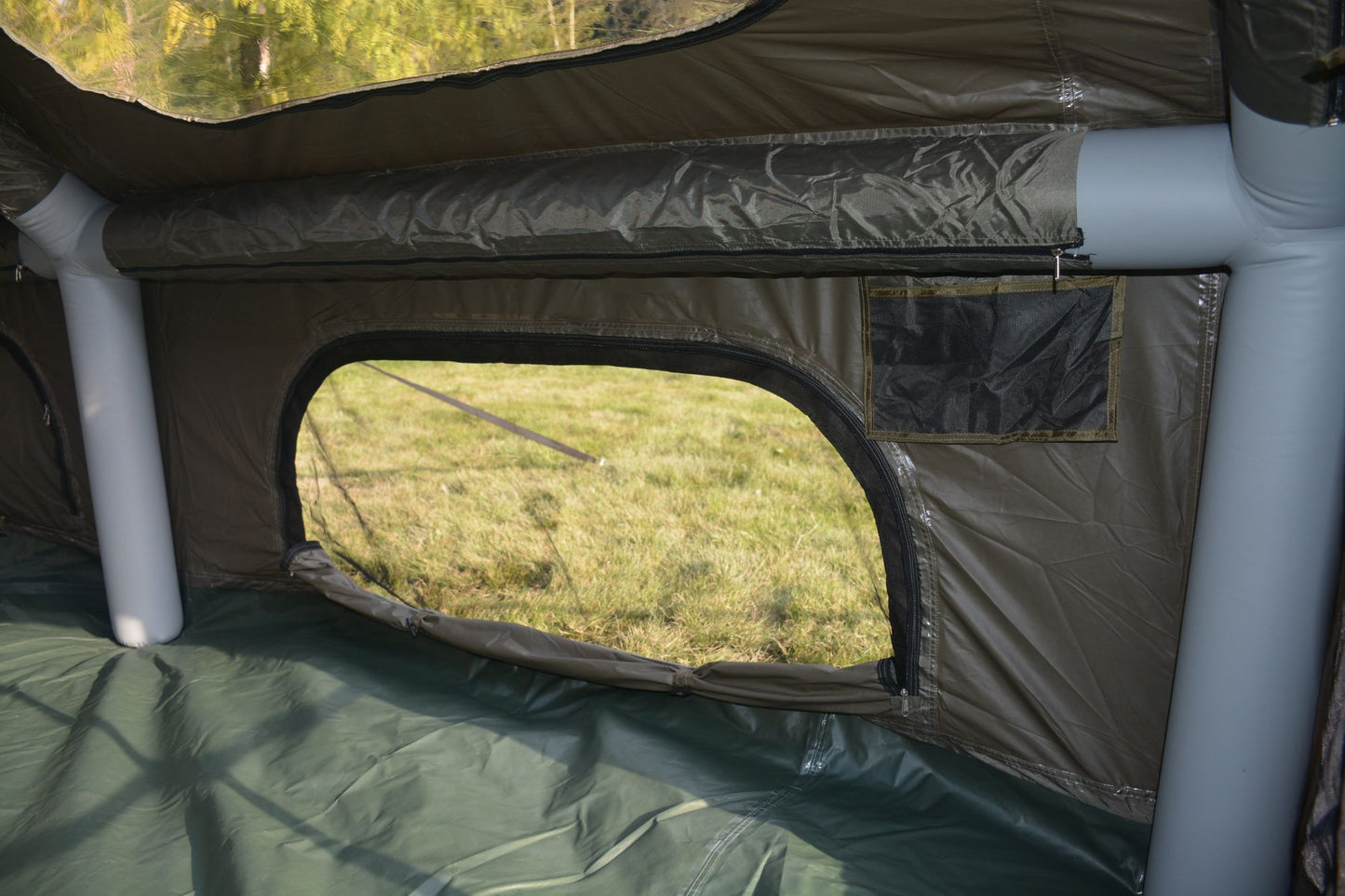 553252701